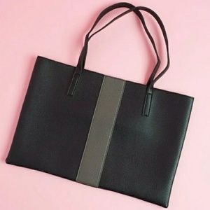 NWT  Vince Camuto lucky tote - 🖤black